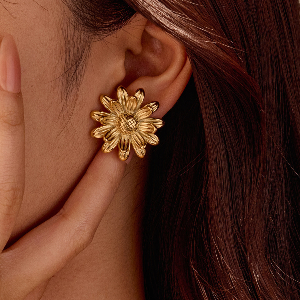 Fashionable Floral-Shaped Stainless Steel Stud Earrings with Plating Finish for Women