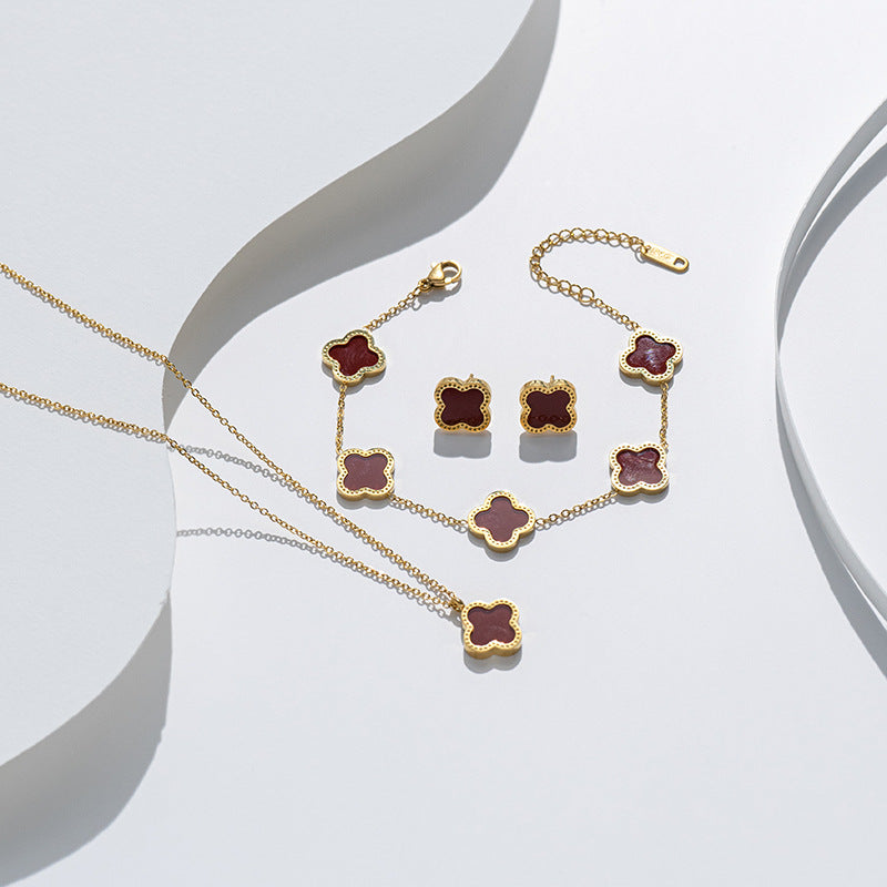 Set collana con pendente in acciaio al titanio a forma di quadrifoglio alla moda con catena a maglie per donna