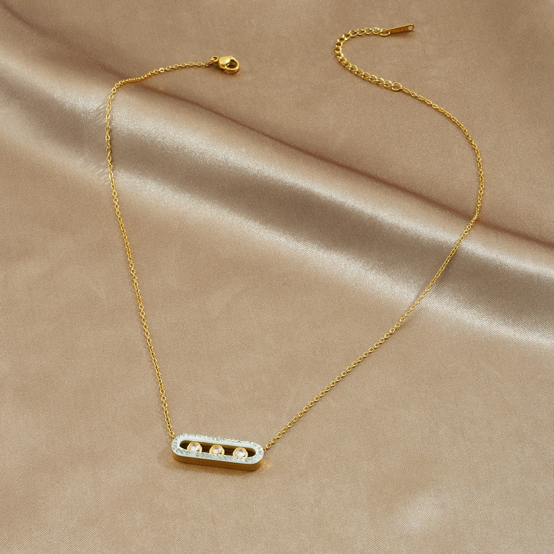 Minimalist Gold Plated Stainless Steel Geometric Paperclip Pendant Necklace with Rhinestones for Women