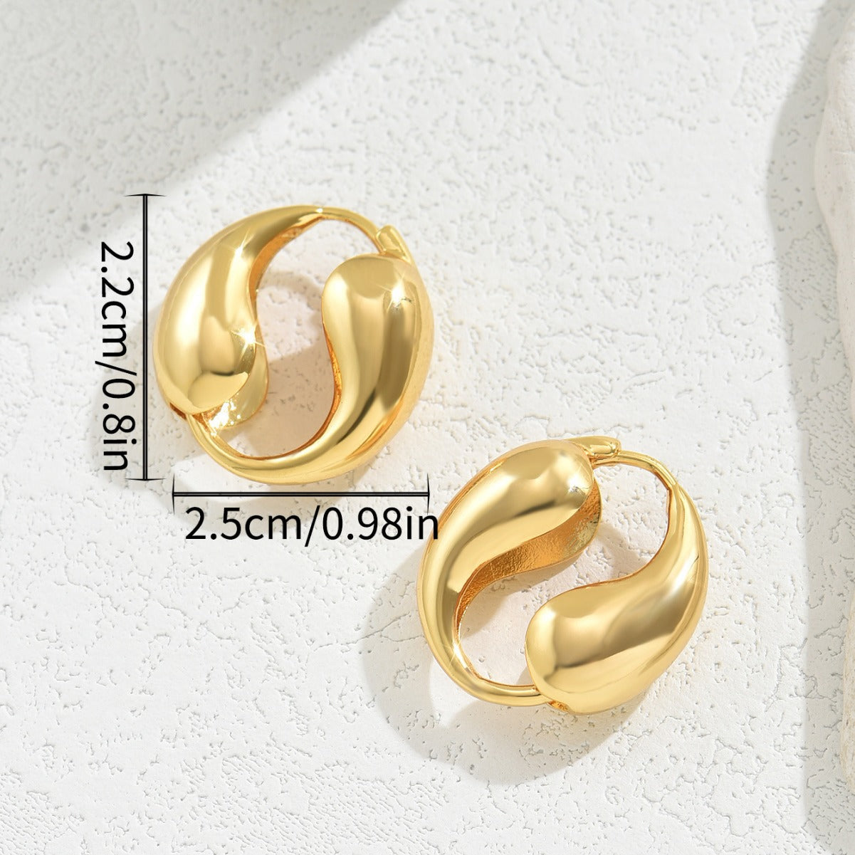 Pendientes de aro geométricos minimalistas de cobre con acabado galvanizado para mujer