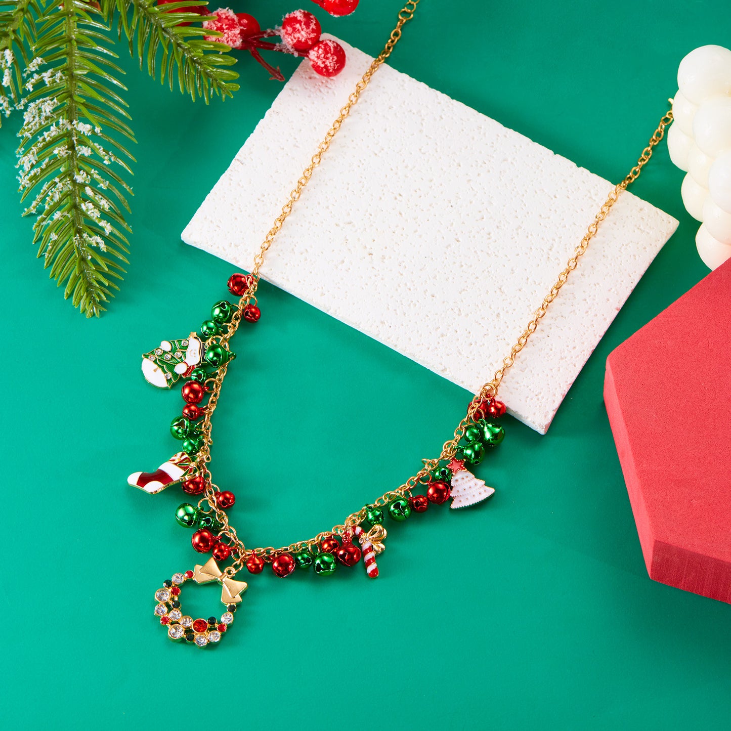 Collar de moda navideño para mujer con dijes de muñeco de nieve y reno, colgante de aleación de zinc en cadena chapada, regalo de joyería festiva para las fiestas