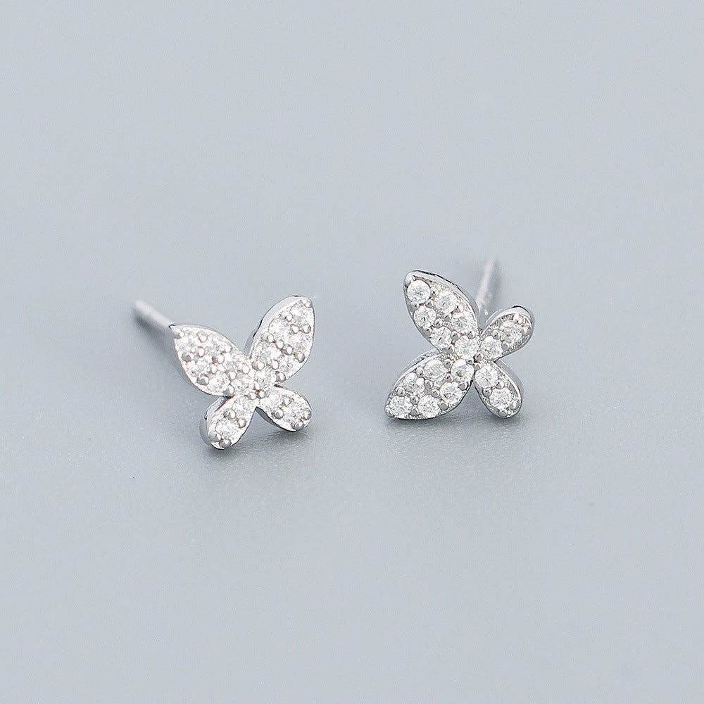 Orecchini a perno a forma di farfalla da donna in argento sterling con zirconi cubici colorati