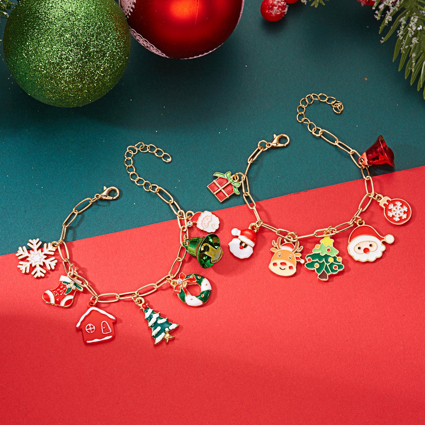 Festive Christmas Bell Pendant Necklace with Geometric Design Zinc Alloy Plated Chain for Unisex Holiday Wear
