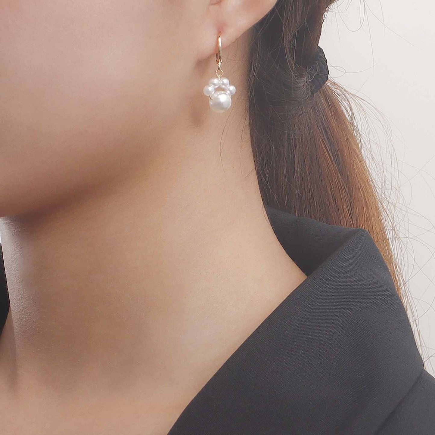 Vintage-Style Geometric Alloy Dog Paw Print Earrings with Electroplated Finish for Women