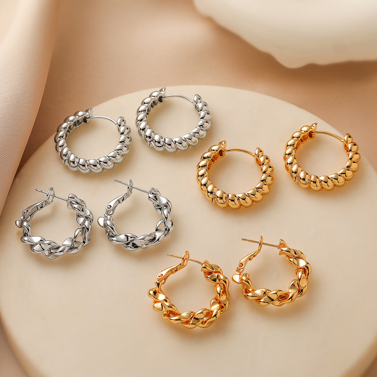 Vintage-Style Irregular Geometric Copper Hoop Earrings with 18K Gold Plating for Women