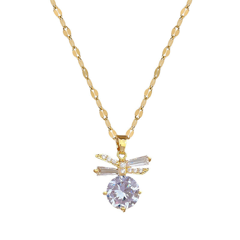 Set di Collana e Orecchini con Ciondolo a Farfalla in Acciaio al Titanio di Lusso con Dettaglio Micro-Pavé, per Eventi Formali Femminili