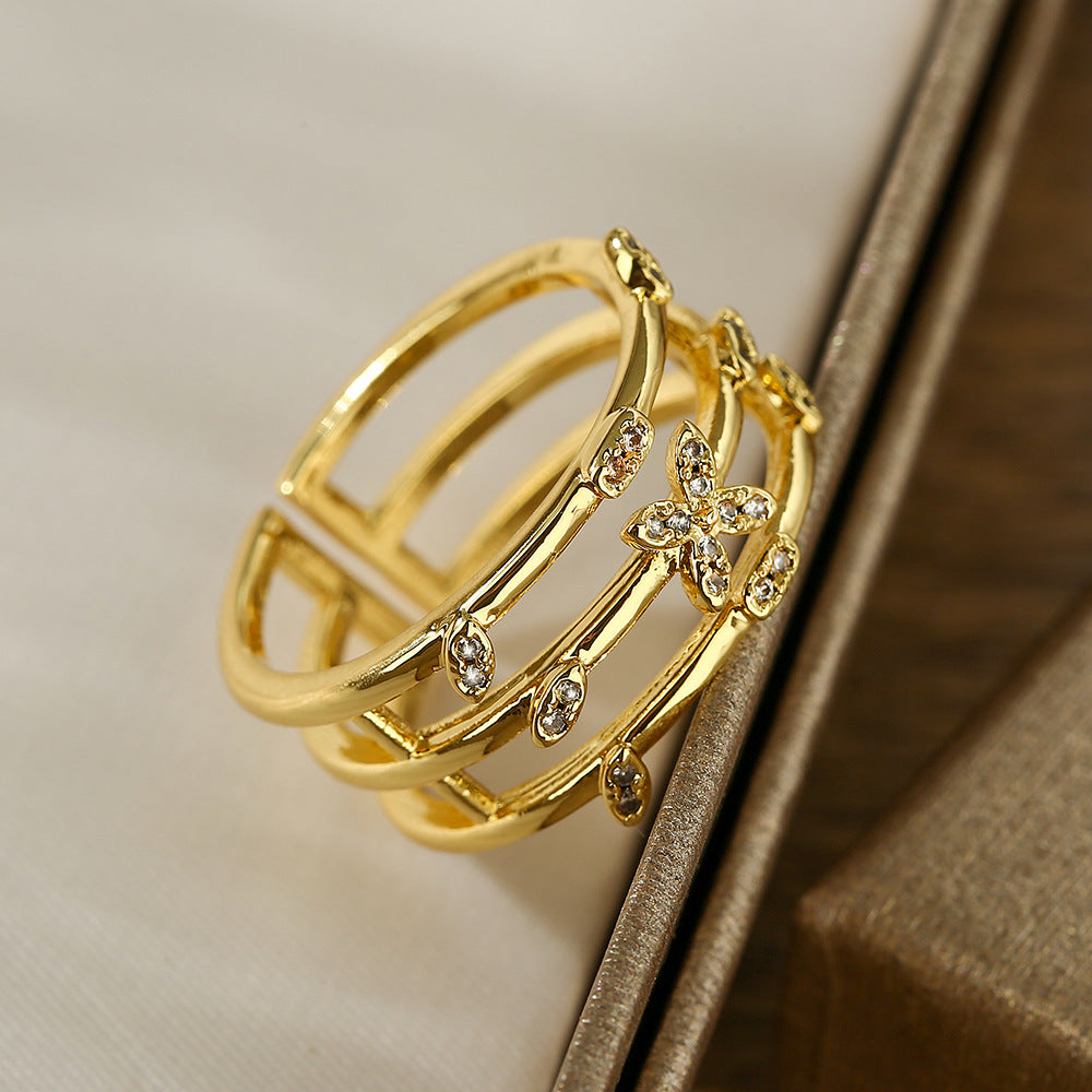 Anello Minimalista Geometrico in Rame con Placcatura in Oro Vero e Intarsio di Zirconi, Fascia Regolabile Impilabile da Donna