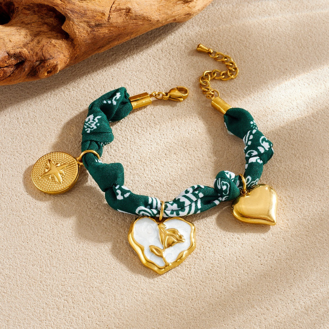 Vintage French Style Gold Plated Drip Oil Heart Floral Pendant Bracelet