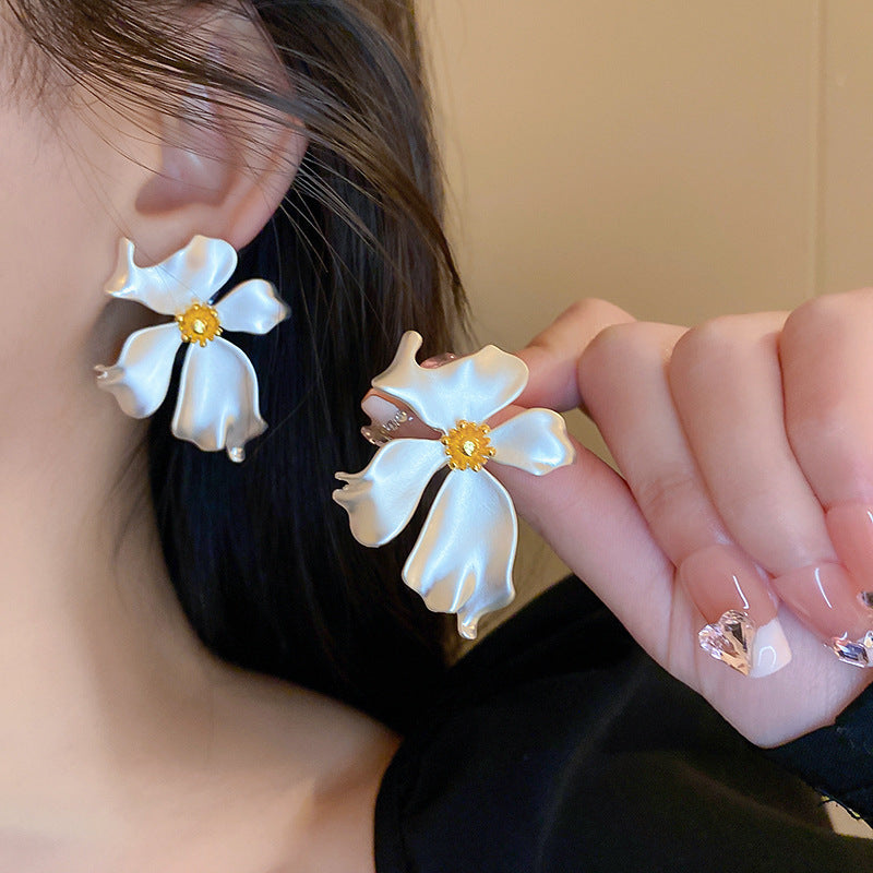 Orecchini a Nappa Geometrici Minimalisti in Metallo Placcato con Perni in Argento Sterling