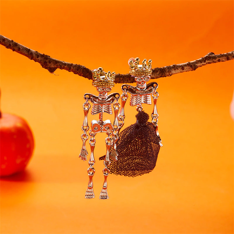 Pendientes de borla asimétricos con calavera gótica oscura para mujer con diseño de telaraña acrílica y aleación chapada