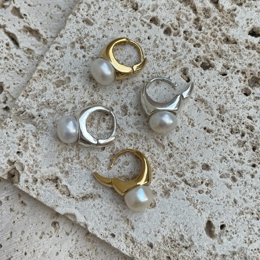 Orecchini a Cerchio Minimalisti da Donna Placcati Oro in Argento Sterling 925 con Perle d'Acqua Dolce Rotonde Geometriche