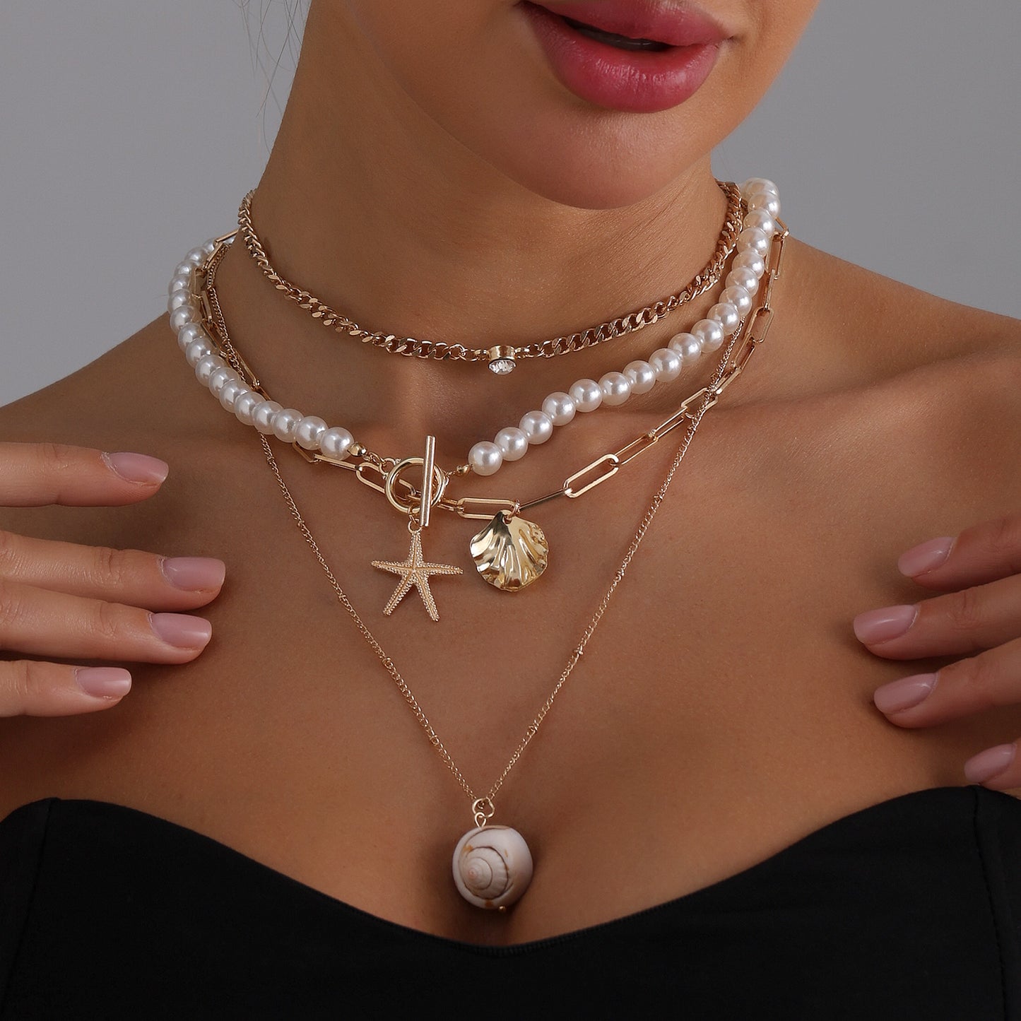 Fashion Baroque Pearl Starfish Necklace for Women with Alloy Pendant, Geometric and Heart Shape, Electroplated Finish, Casual Clavicle Chain