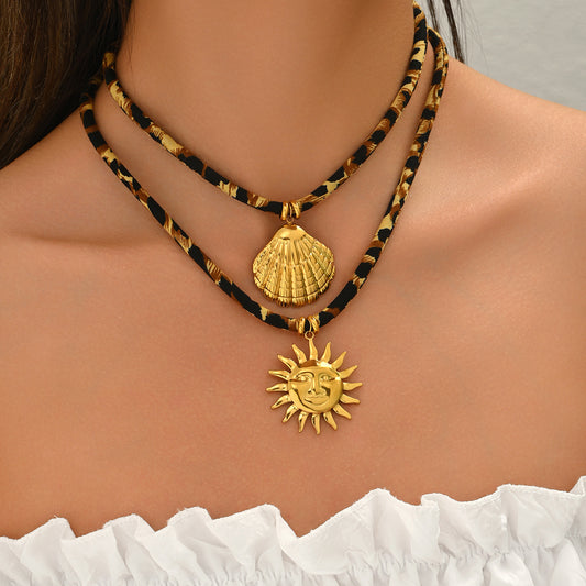 Geometric Shell Sunflower Pendant Necklace for Women with Plated Copper Chain