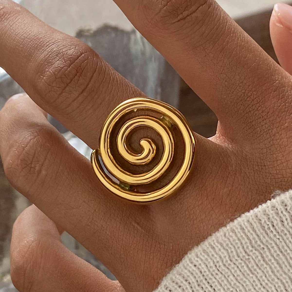 Anello Minimalista in Acciaio Inossidabile con Filettatura Geometrica Girevole da Donna con Finitura Placcata