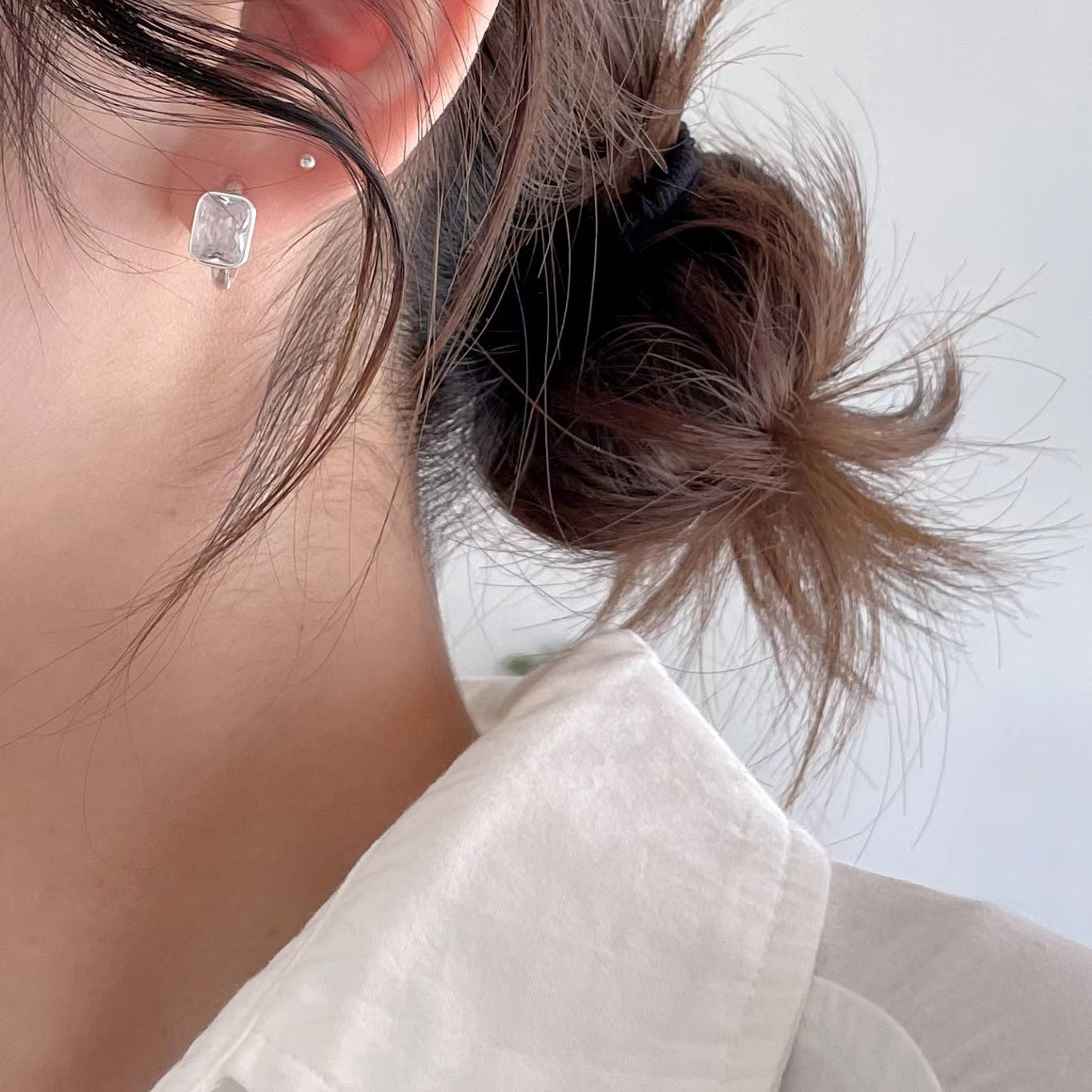 Minimalist Waterdrop-Shaped 925 Sterling Silver Earrings with Pearl Inlay for Women