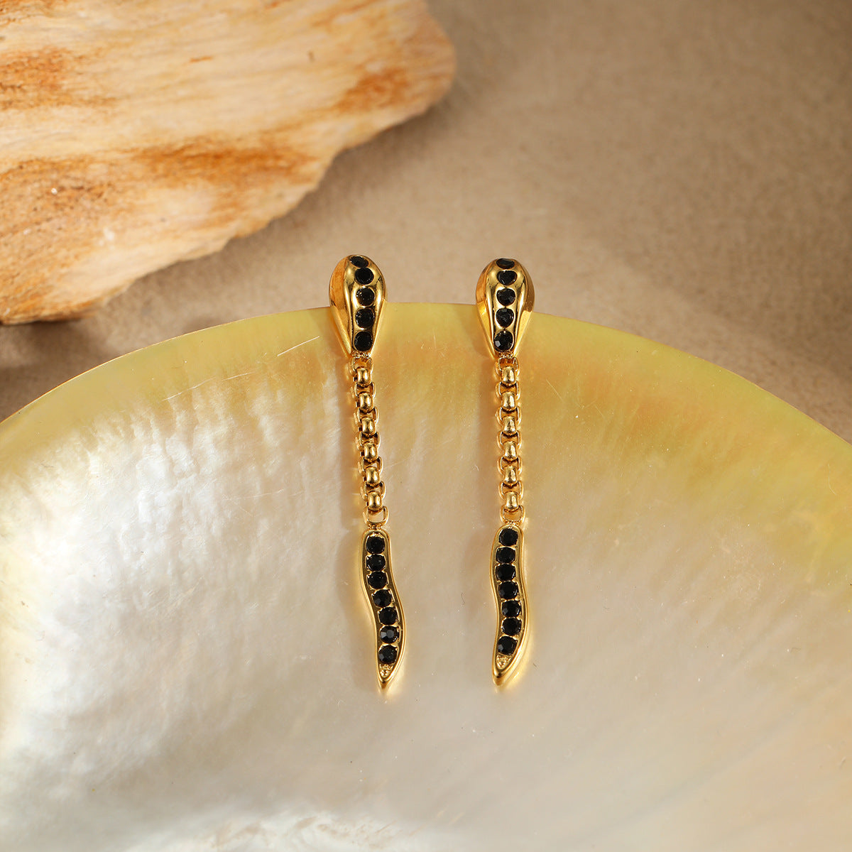Pendientes geométricos de acero inoxidable con forma de serpiente a la moda para mujer con incrustaciones de diamantes de imitación y chapado en oro