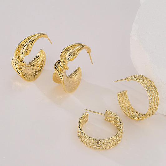 Pendientes de Cobre Geométricos Minimalistas con Baño de Oro de 18K para Mujer con Diseño de Líneas Limpias
