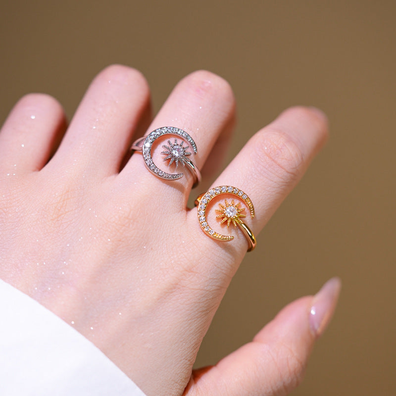Anello regolabile minimalista geometrico Luna e Sole da donna con zirconi in rame placcato oro