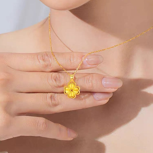 Collana da donna con ciondolo a cuore e quadrifoglio in acciaio al titanio placcato oro 18 carati