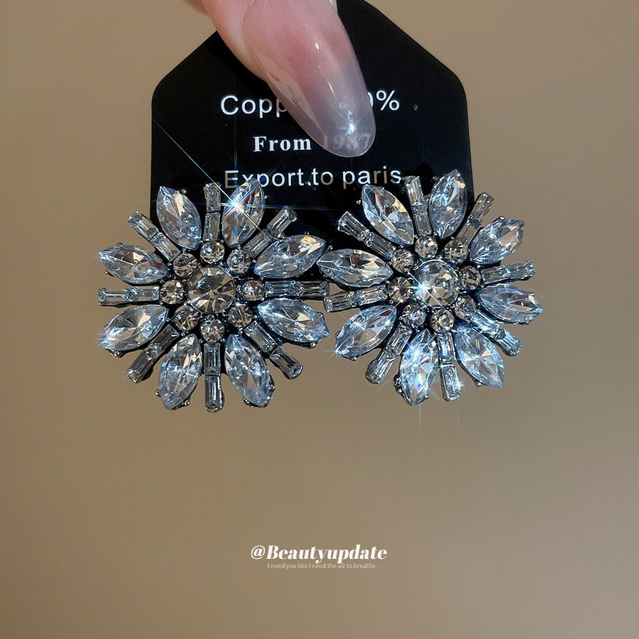 Pendientes de aleación florales de moda con incrustaciones de diamantes de imitación para mujer, pendientes de lujo con postes de acero