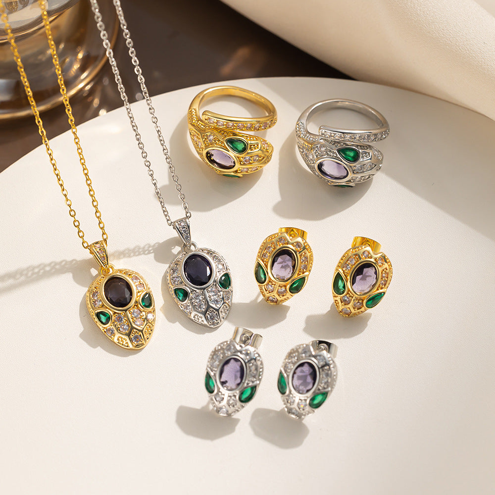 Parure di lusso con collana, orecchini e anello a forma di serpente in acciaio al titanio, con zirconi e pendente in ametista, placcatura sottovuoto ipoallergenica, design a catena a O