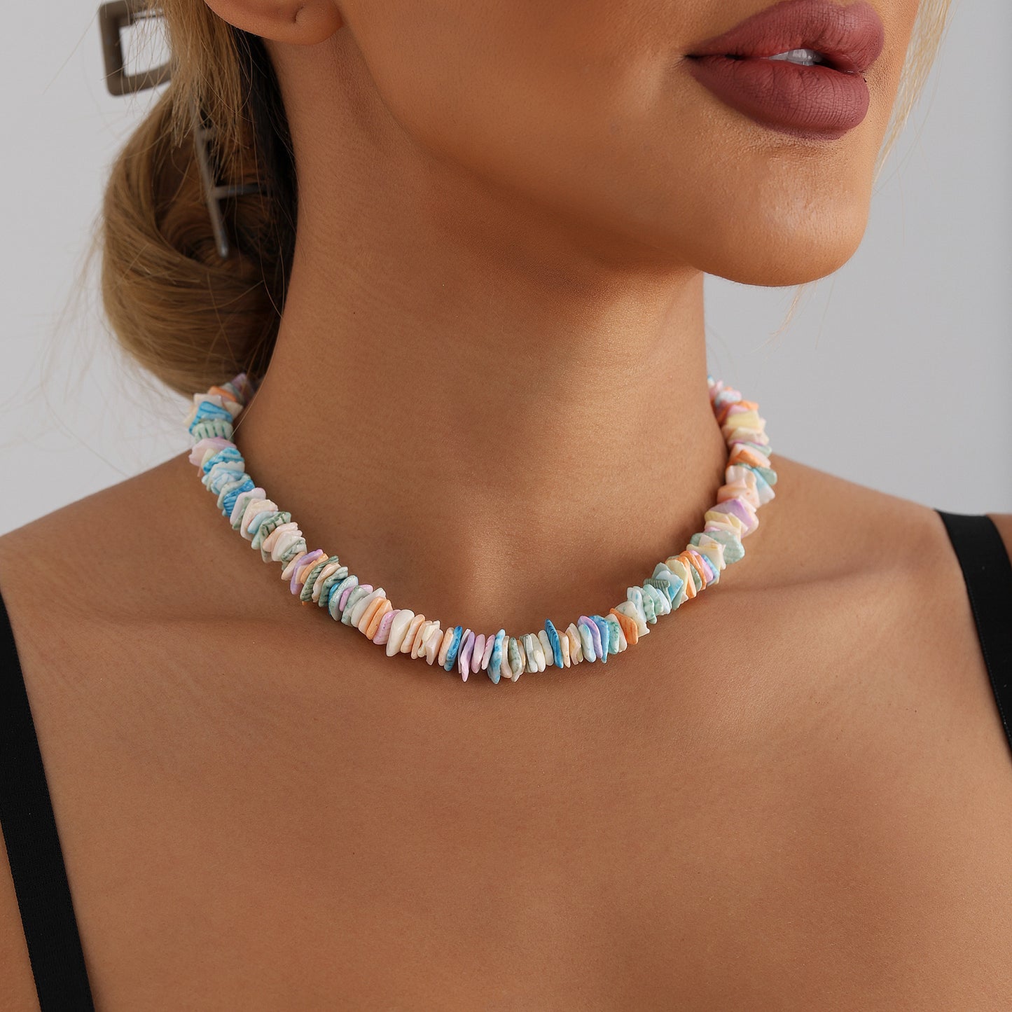 Collar colgante de concha natural irregular minimalista de moda para mujer con acabado chapado y cadena de clavícula