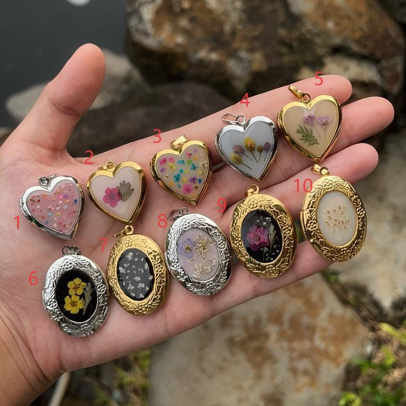 Vintage Painted Floral Heart Oval Brass Plated Pendant