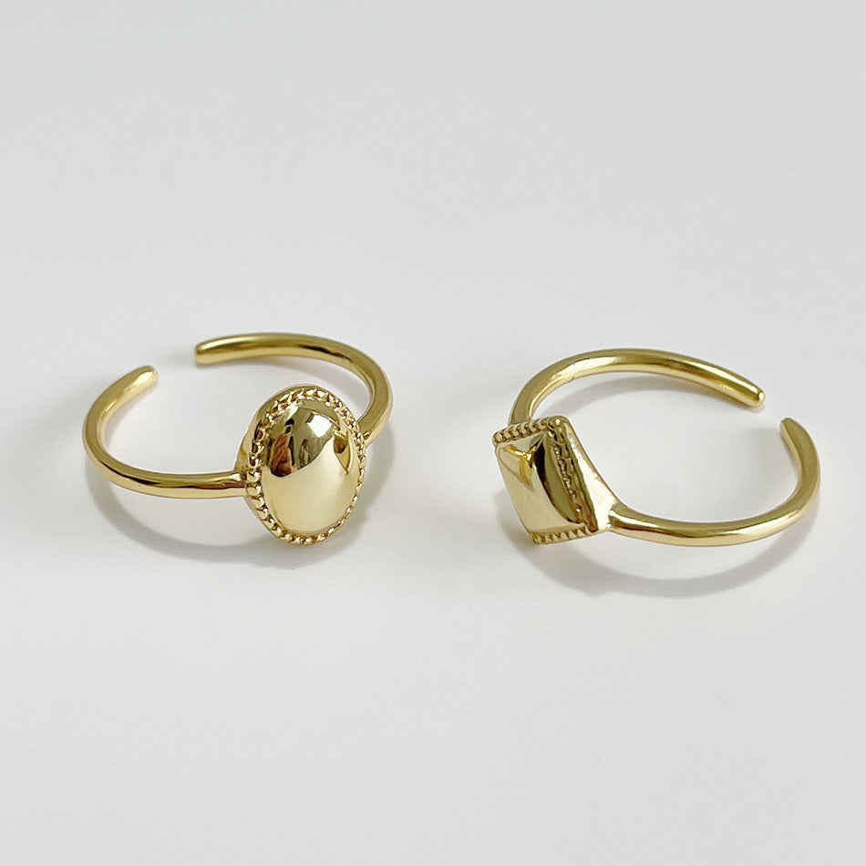 Anello Minimalista in Argento Sterling 925 con Cuore Geometrico Intarsiato in Argento Regolabile