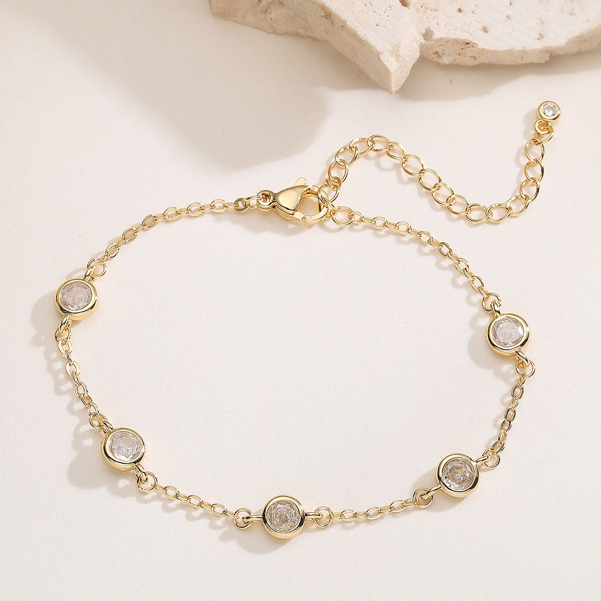 Minimalist Elegant Geometric Brass Gold Plated Cubic Zirconia Inlay Bracelet for Women