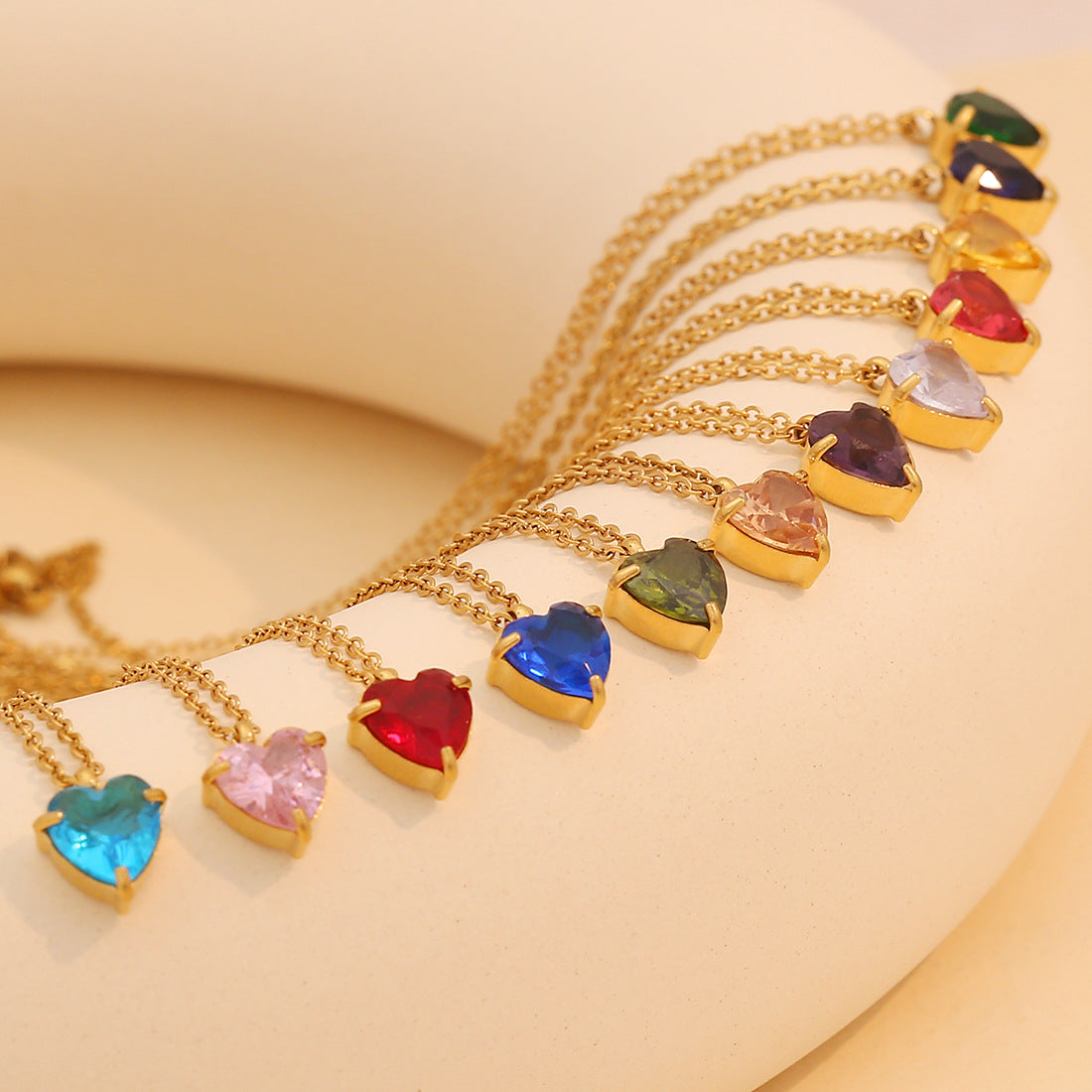 Collana con ciondolo a forma di cuore in acciaio inossidabile da donna, stile OL alla moda