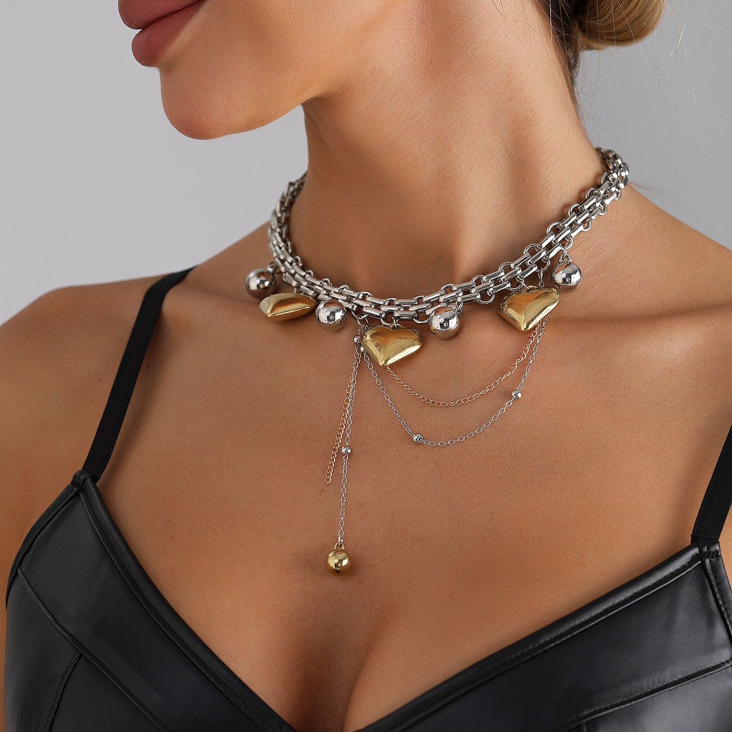 Minimalist Punk Two-Tone Heart Geometric Alloy Plated Choker Necklace for Women
