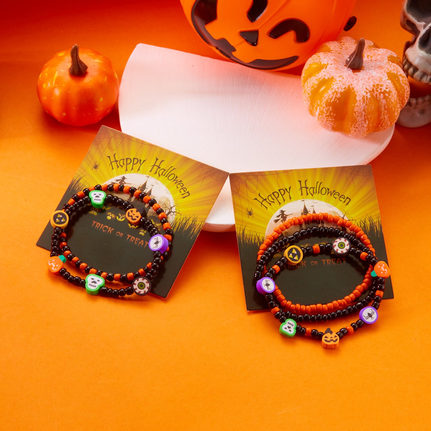Pulsera de aleación con esqueleto, fantasma y calabaza de Halloween "Sweet-Edgy" con detalles de diamantes de imitación y acabado chapado