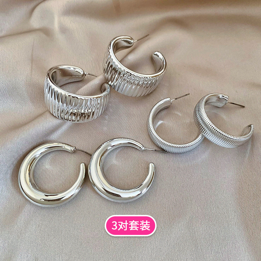 Pendientes de botón redondos geométricos minimalistas para mujer con postes de acero inoxidable galvanizado y cuerpos de acetato de resina