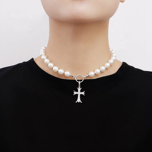 Collar con colgante de cruz geométrica con incrustaciones de diamantes de imitación y cadena de perlas en aleación, acabado chapado, cadena para clavícula de mujer
