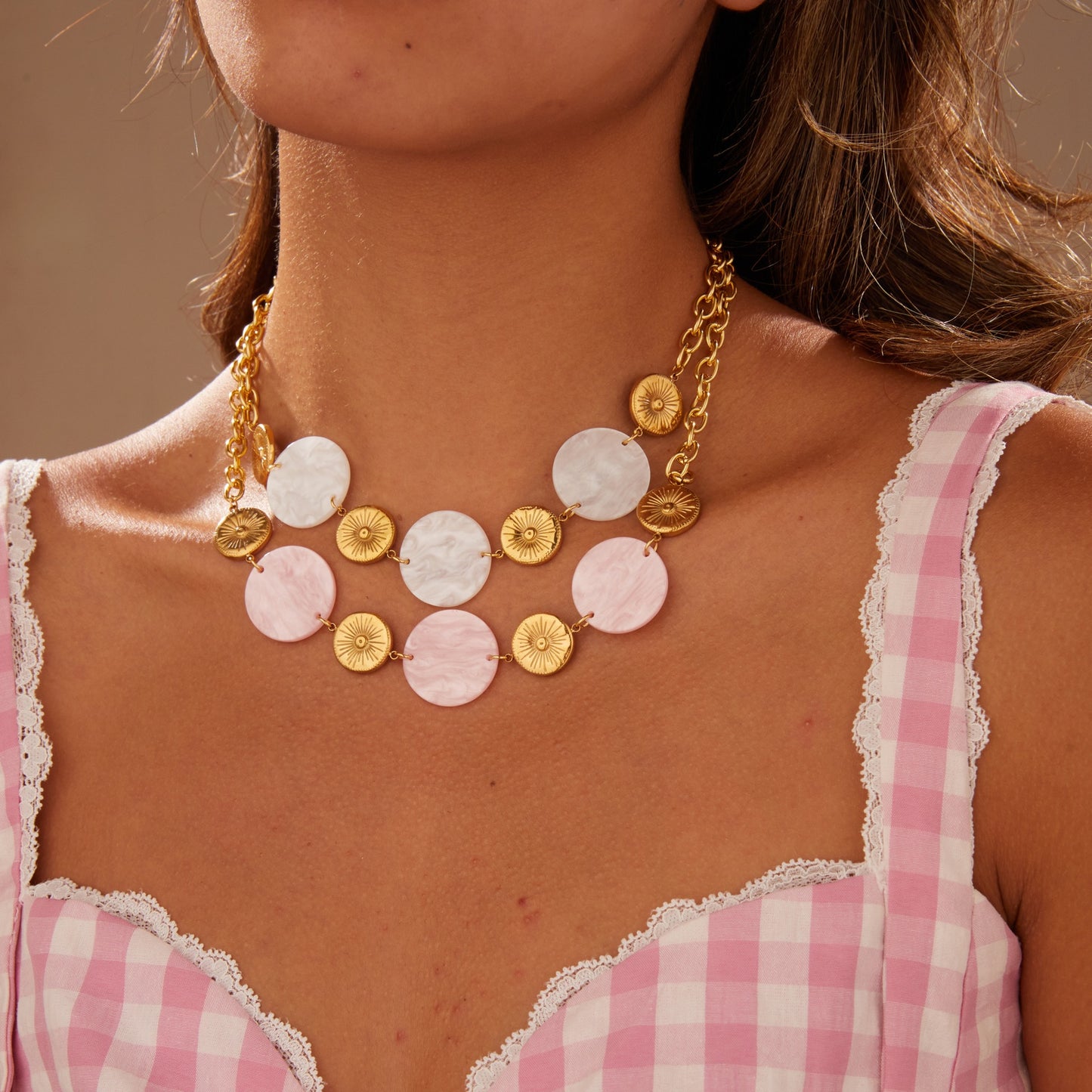 Collana da Donna Minimalista alla Moda con Ciondolo Rotondo a Disco in Acrilico in Acciaio Inossidabile con Finitura Galvanizzata