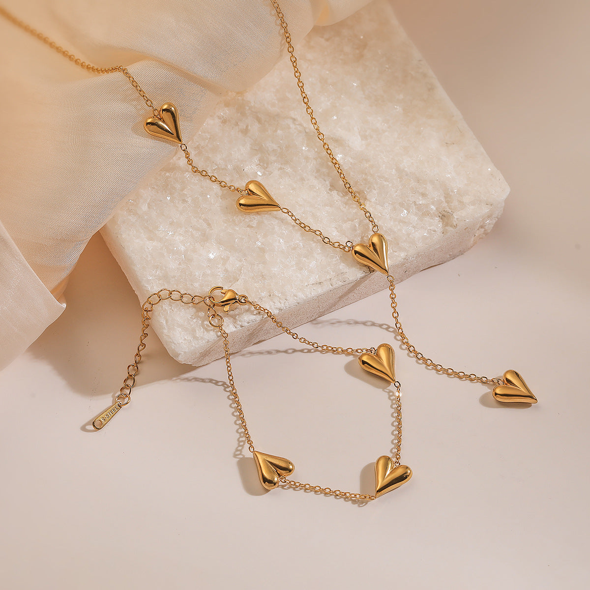 Elegant Gold Plated Heart Pendant Necklace for Women Stainless Steel
