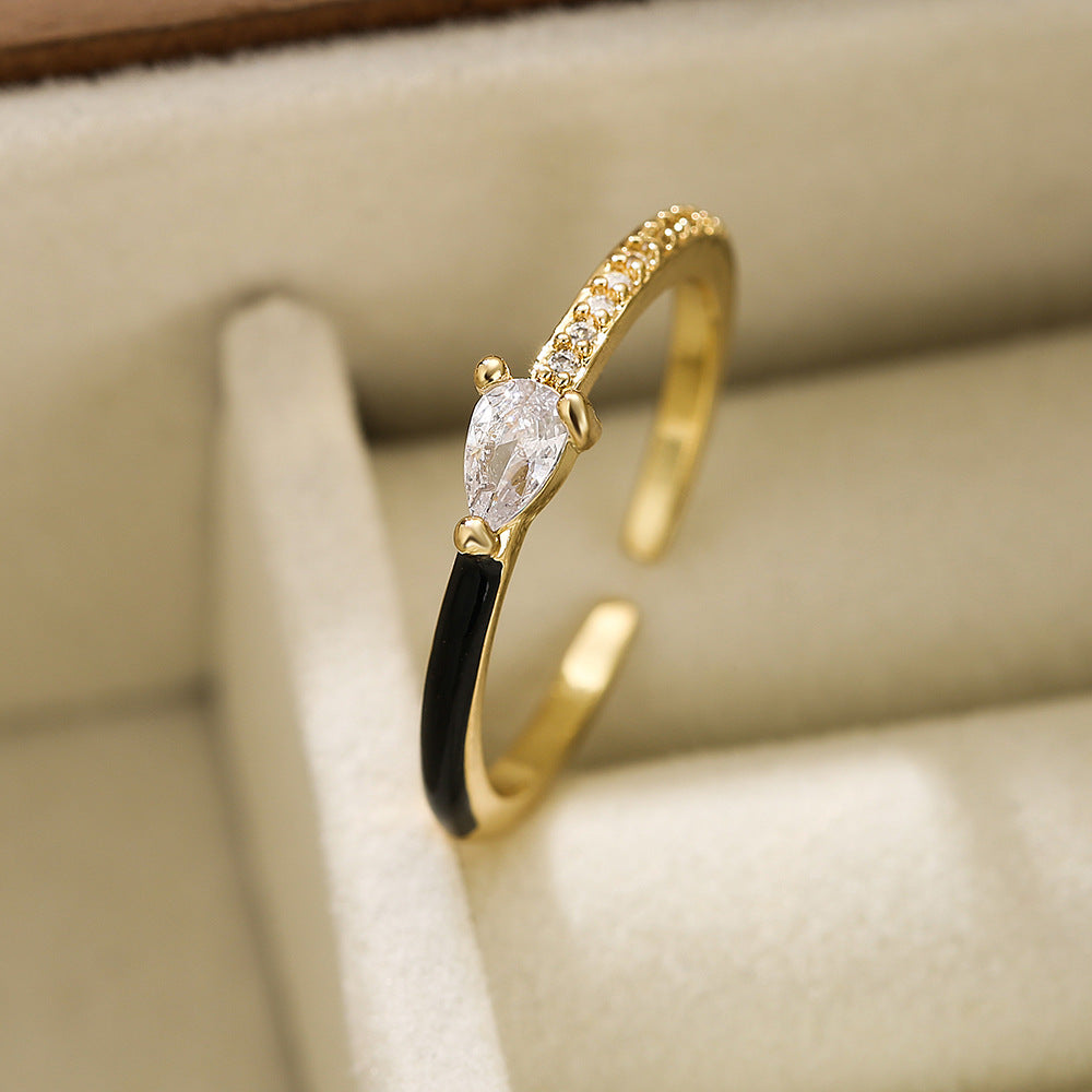 Anello da donna minimalista geometrico in rame placcato oro 18K con finitura smaltata