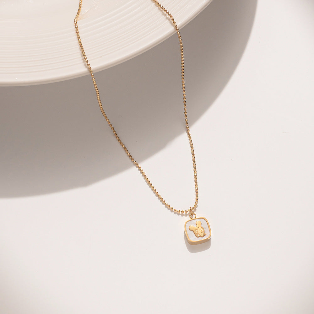 Collar Minimalista de Mickey Mouse Geométrico para Mujer en Acero Titanio con Acabado Chapado, Cadena de Clavícula Tipo Guardapelo