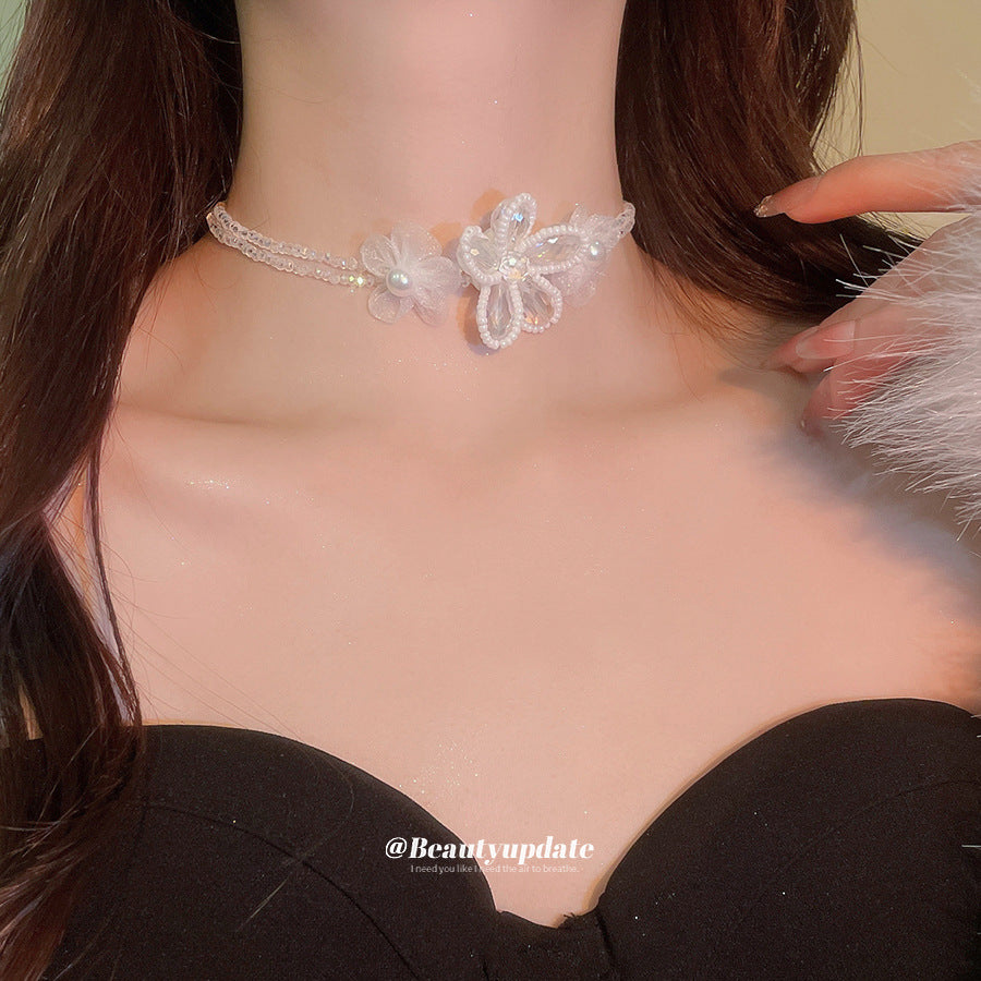 Elegante Collana Floreale da Donna in Acciaio Inossidabile con Perline di Cristallo e Finitura Placcata, Delicata Catena alla Clavicola