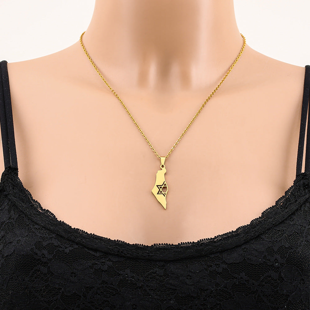 Collana con ciondolo a stella geometrica etnica in acciaio inossidabile con charm in acciaio al titanio e finitura galvanica su catena a O