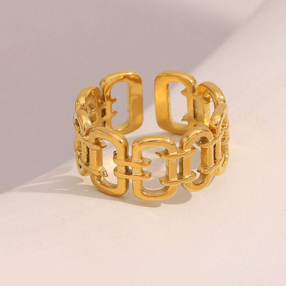 Fashionable Heart-Shaped Stainless Steel Ring with 18K Gold Plating, Hollow Star and Beaded Edge Design, Multi-Layer Zircon Accent, Office-Appropriate Minimalist Jewelry for Women