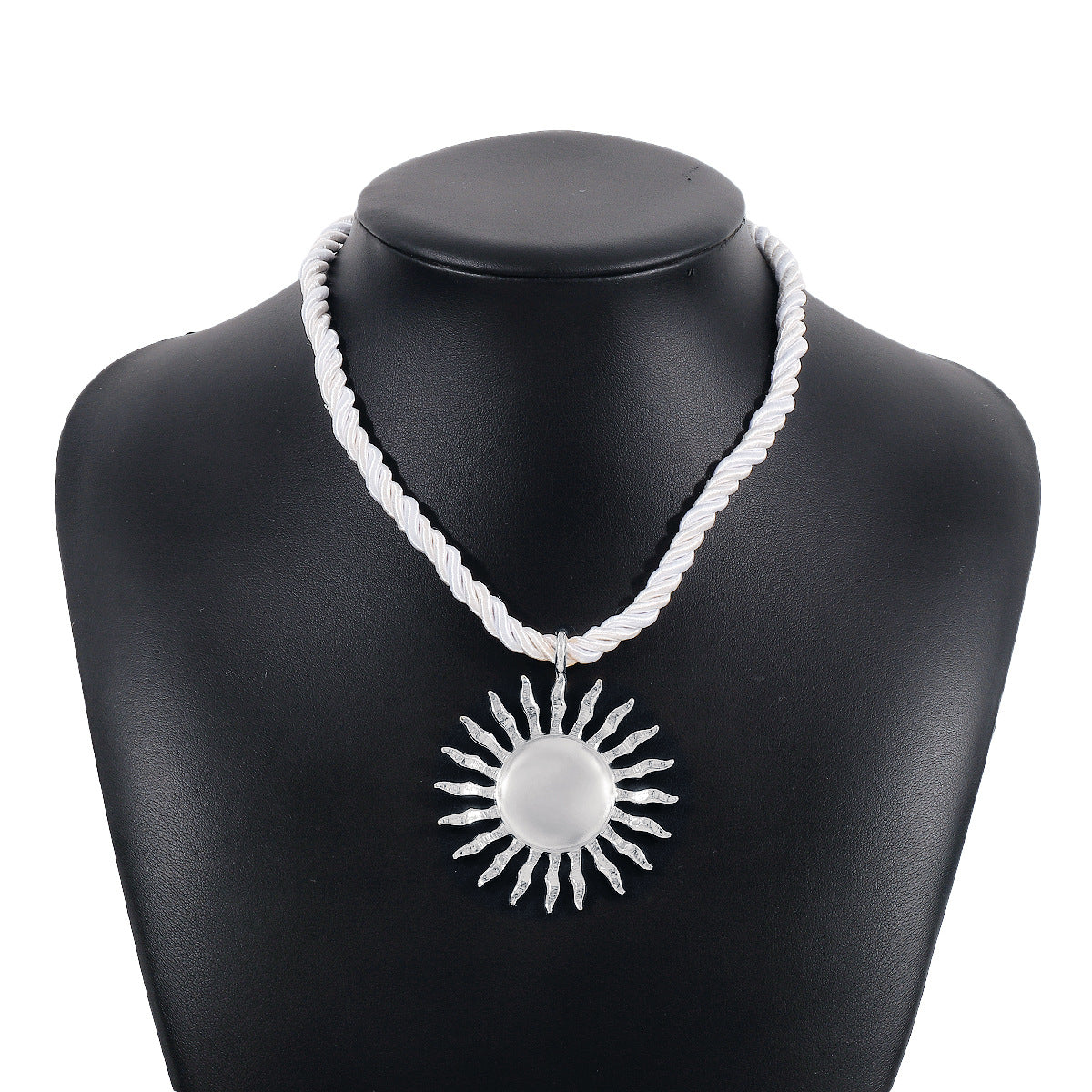 Dulce y Atrevido Collar de Clavícula con Colgante de Girasol Geométrico, Conjunto en Aleación con Acabado Chapado