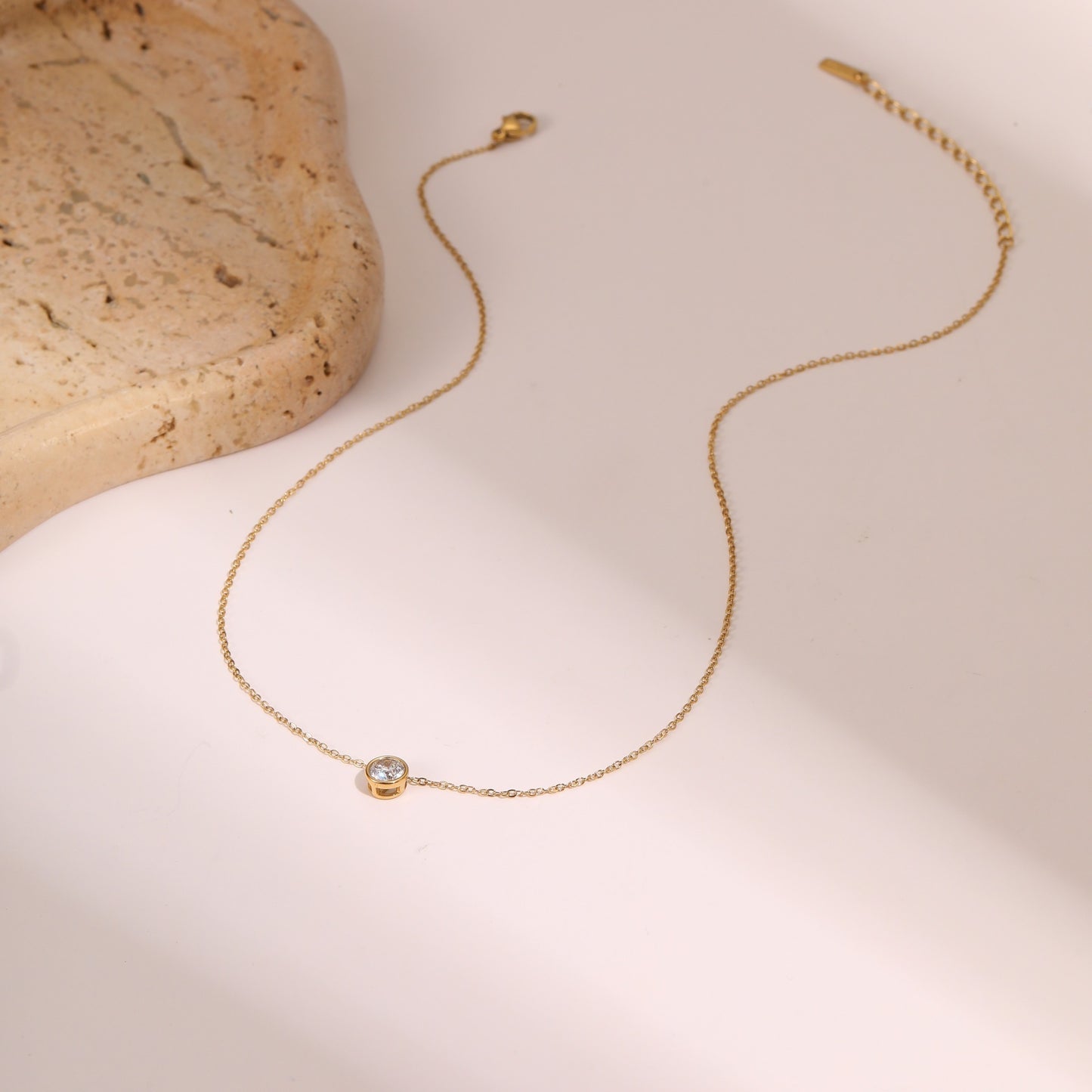 Fashionable Geometric Stainless Steel Necklace with 18K Gold Plating and Zircon Inlay for Women