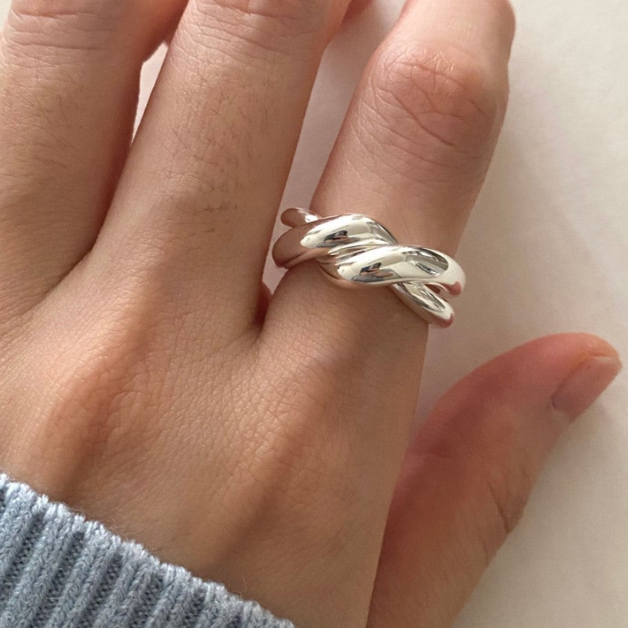 Minimalist Irregular Geometric Shape 925 Sterling Silver Ring for Women with Woven Texture