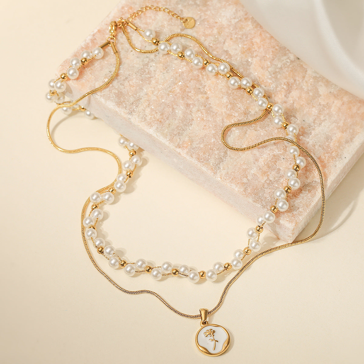 Vintage Fashion Geometric Stainless Steel Pearl Necklace for Women Layered Collar Chain