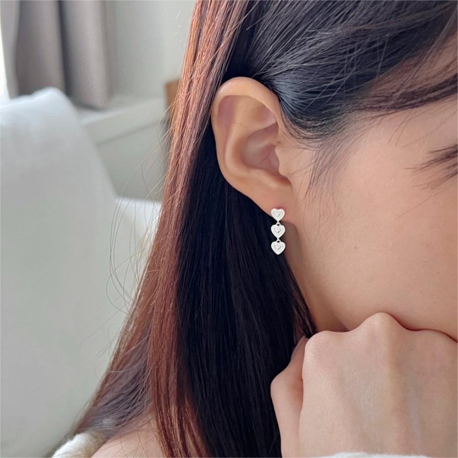 Orecchini a perno da donna minimalisti a forma di cuore in argento sterling 925 placcato oro