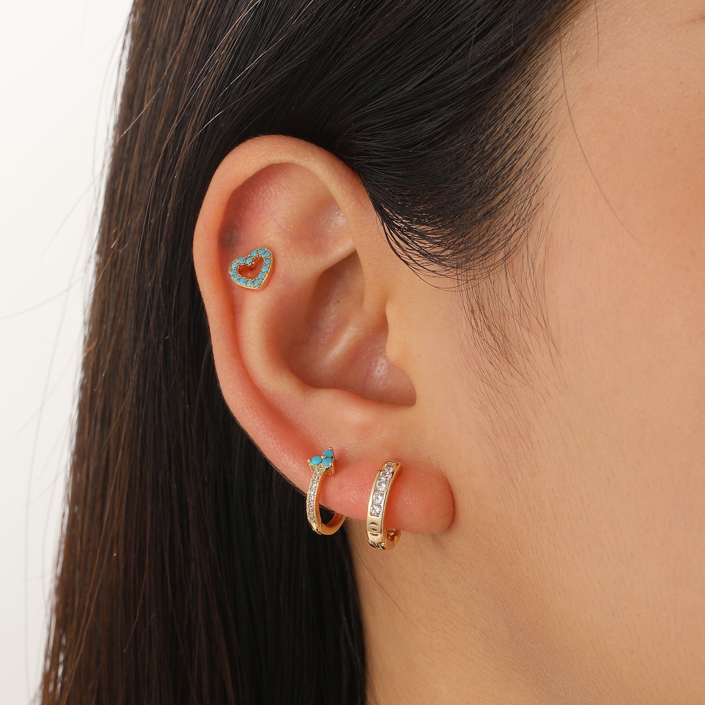 Orecchini Asimmetrici a Stella e Forma Geometrica con Zirconi, Base in Rame Galvanizzato, Perni in Oro 14K, Accessorio Moda Unisex