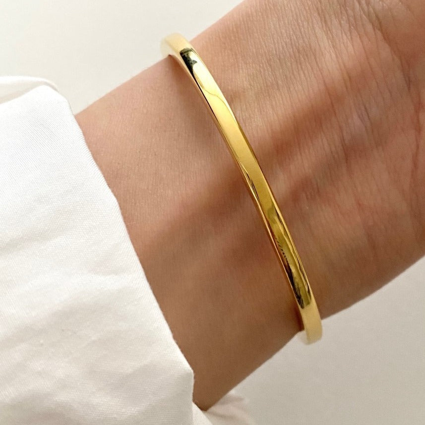 Minimalist Square Wire Bracelet in S925 Sterling Silver with Plated Finish for Women