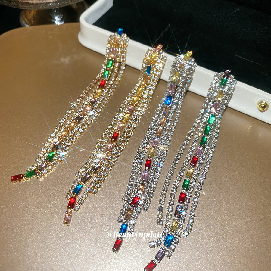 Eleganti orecchini pendenti a perno geometrici quadrati con zirconia cubica in rame e acciaio da donna