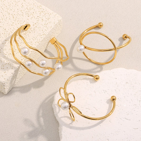 Minimalist Stainless Steel Triple-Layer Bracelet with 18K Gold Plating, Pearl-Embellished Floral Design and Knotted Line Detail for Women